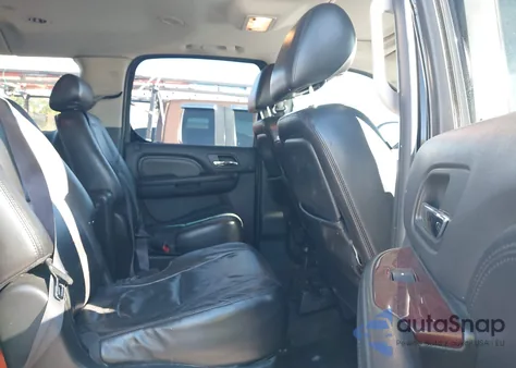 2010 Cadillac Escalade Esv Luxury from USA, damaged, VIN 1GYUCHEF0AR178387